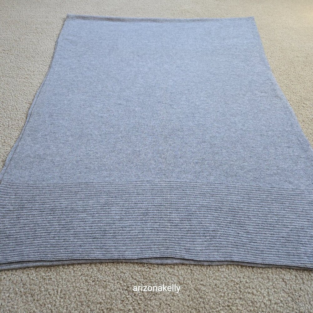 Kinross Cashmere Grey Knit Scarf with Ribbing Detail on Ends - Picture 7 of 14